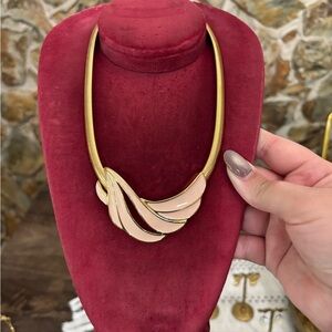 Elegant Gold and Pink Necklace